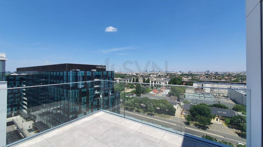 Penthouse cu 4 camere semidecomandat în Cotroceni