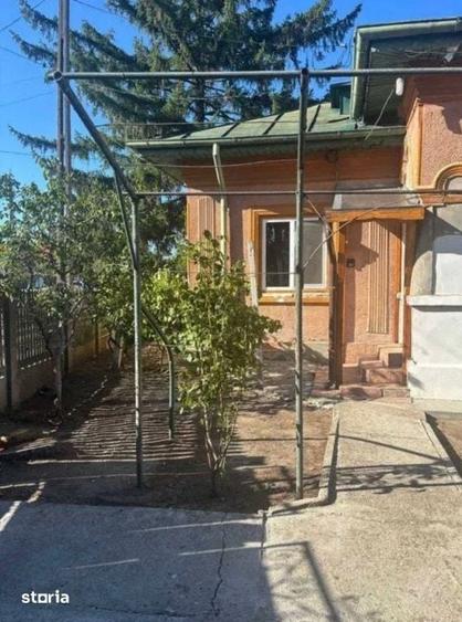 Casă cu 3 camere cu Teren 1000 Mp în Malu Mare
