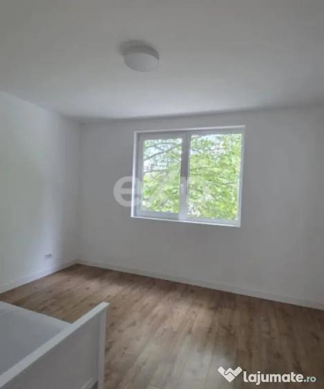 Casă cu 4 camere cu Teren 150 Mp în Central
