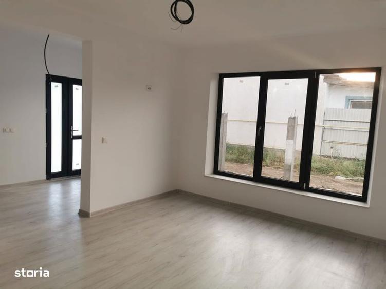 Casă cu 3 camere cu Teren 130 Mp în Vânători