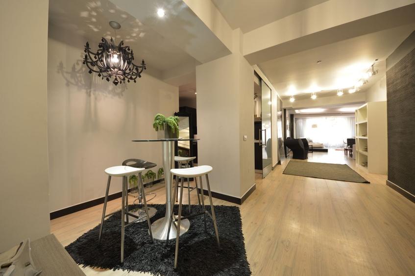 Apartament cu 3 camere decomandat, mobilat în Herăstrău — fotografia 3