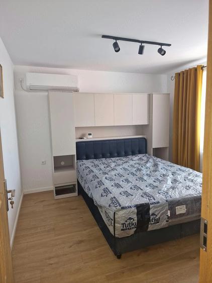 Apartament cu 3 camere decomandat în Micro 5