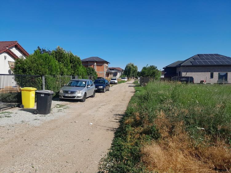 Teren Construcții intravilan de 1500 mp, în Domnești
