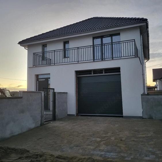 Casă cu Teren 445 Mp în Vladimirescu