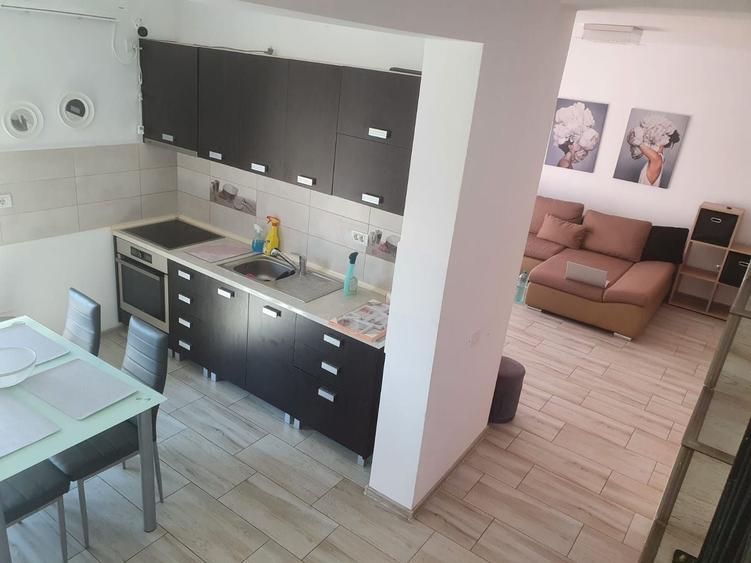 Duplex cu 4 camere cu Canalizare în Dumbrăvița