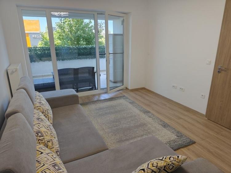 Apartament cu 2 camere decomandat în Exterior Vest