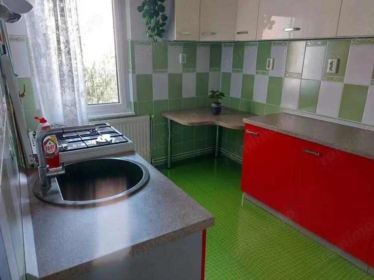 Apartament cu 2 camere decomandat, mobilat în Tudor