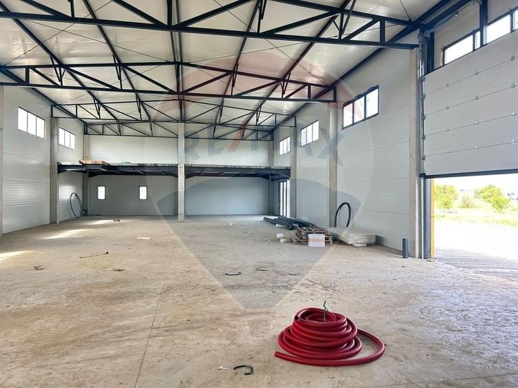 Spațiu industrial, de 595 mp, în Exterior Sud