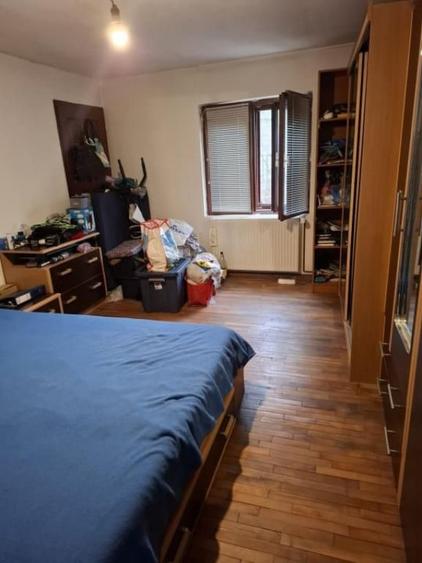Casă cu 5 camere cu Teren 1521 Mp în Poiana