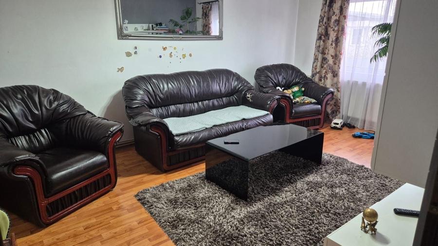Apartament cu 3 camere decomandat în Bogdan Vodă