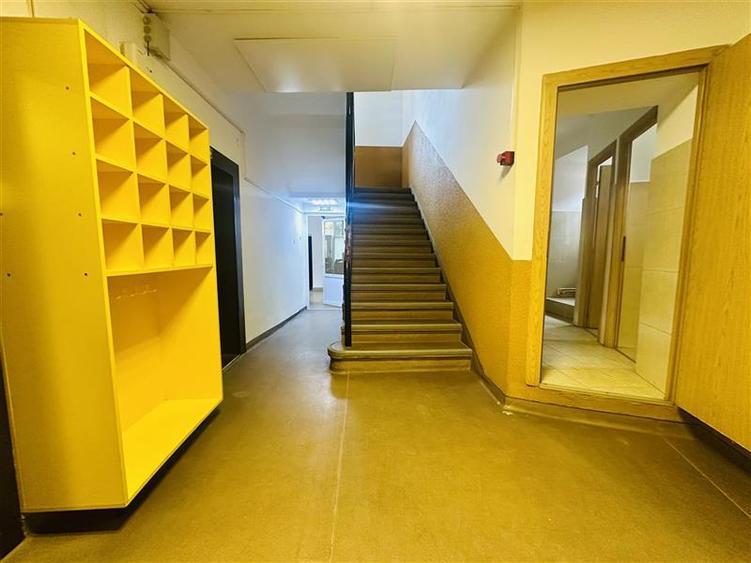 Casă individuală cu 6 camere cu Teren 275 Mp în Bartolomeu