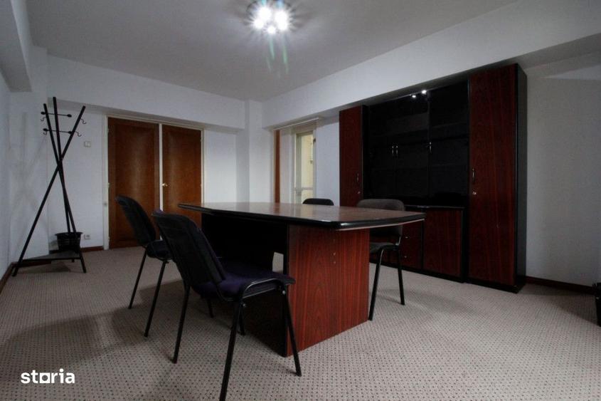 Apartament cu 4 camere, mobilat în Unirii