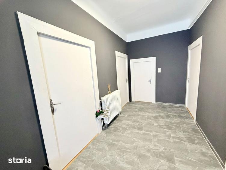 Casă cu 3 camere decomandat cu Canalizare în Central