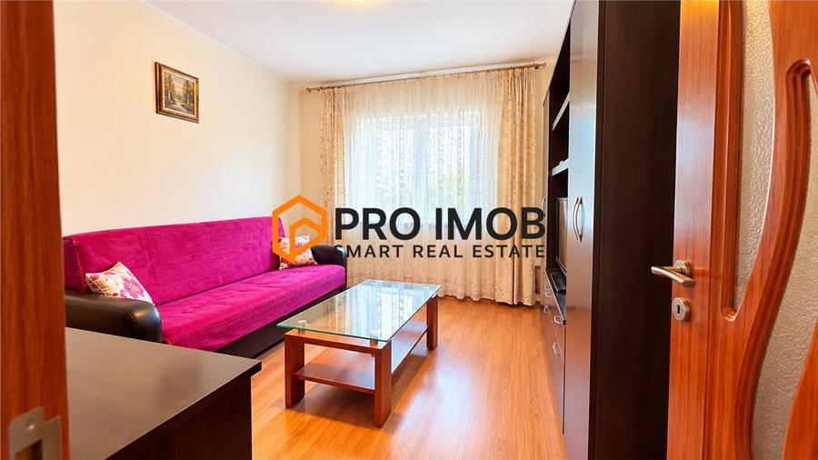 Apartament cu 3 camere decomandat în Micro 12