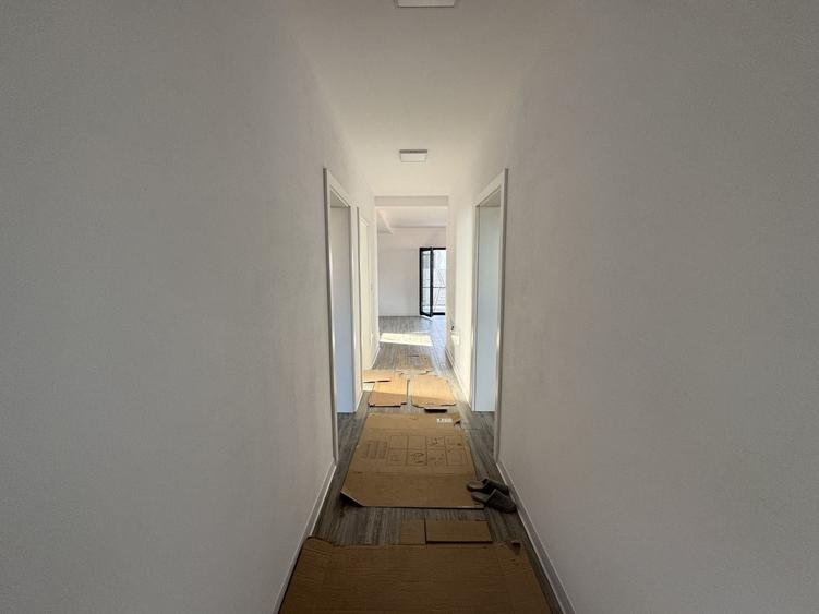 Casă individuală cu 3 camere cu Canalizare în Exterior Vest
