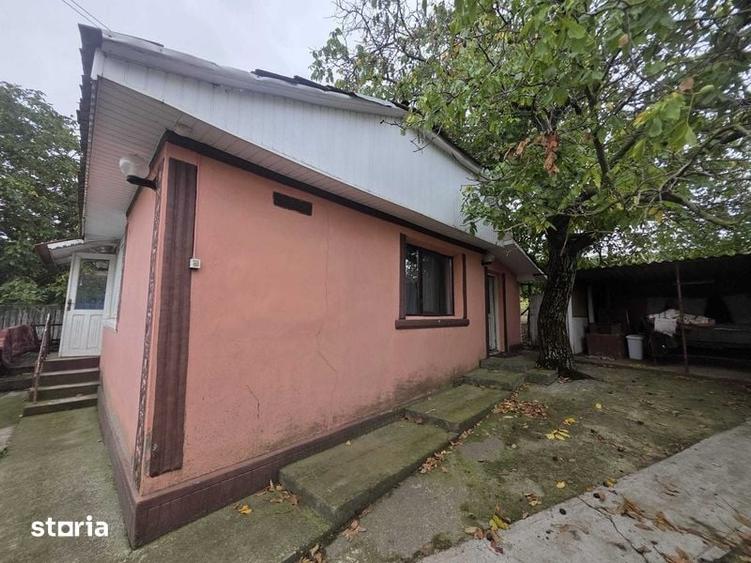 Casă cu 4 camere cu Teren 2400 Mp în Gorban