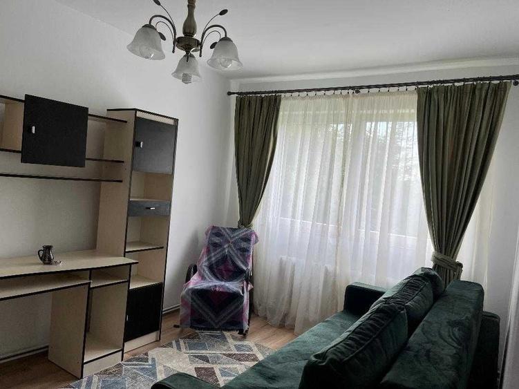 Apartament cu 3 camere decomandat în Dosu Bricii