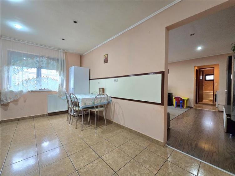 Apartament cu 2 camere semidecomandat în Rogerius