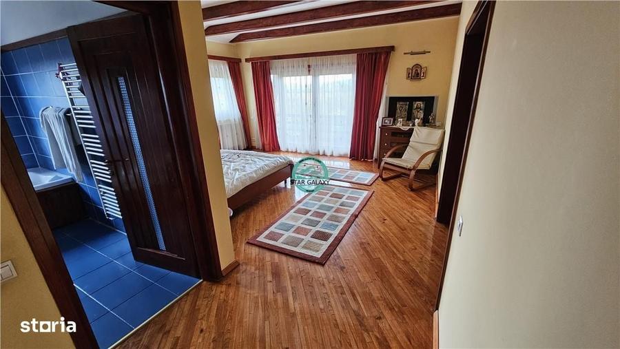 Casă cu 4 camere în Central