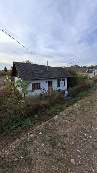 Teren de 1878 mp, în Tescani