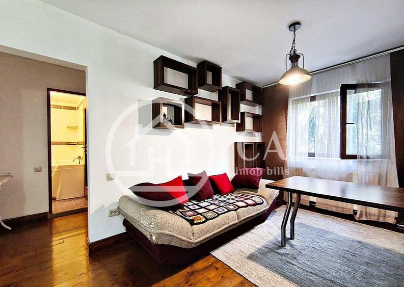 Apartament cu 4 camere decomandat în Rogerius