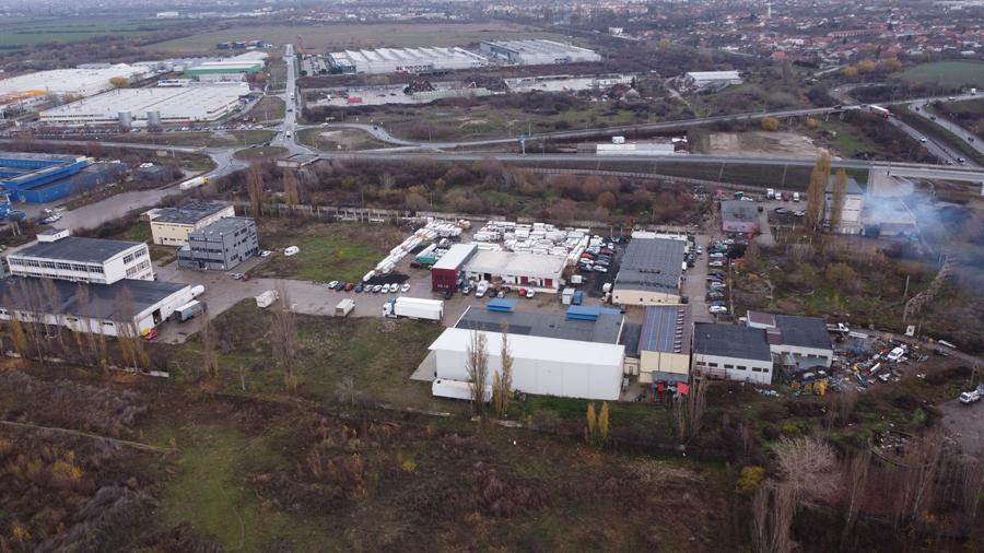 Spațiu industrial, de 1,410 mp, în Vest