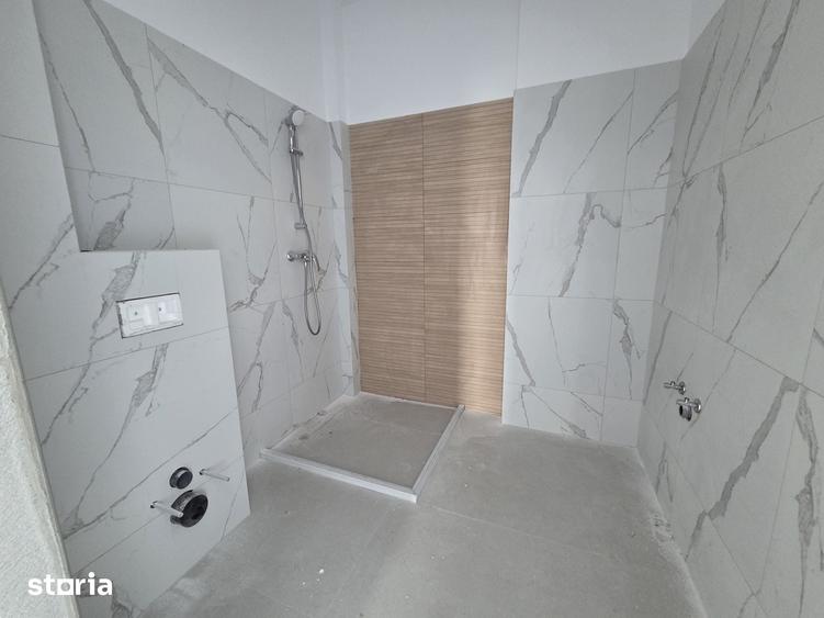 Apartament cu 4 camere în Colentina
