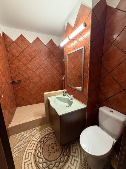 Apartament cu 3 camere decomandat în Lujerului