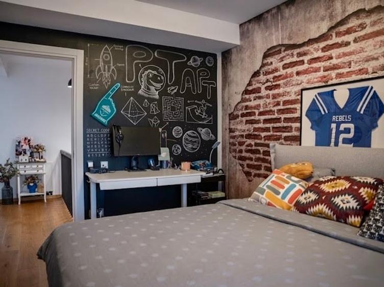 Apartament cu 4 camere decomandat în Băneasa
