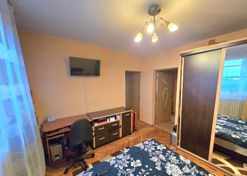 Apartament cu 3 camere semidecomandat, mobilat în Crângași