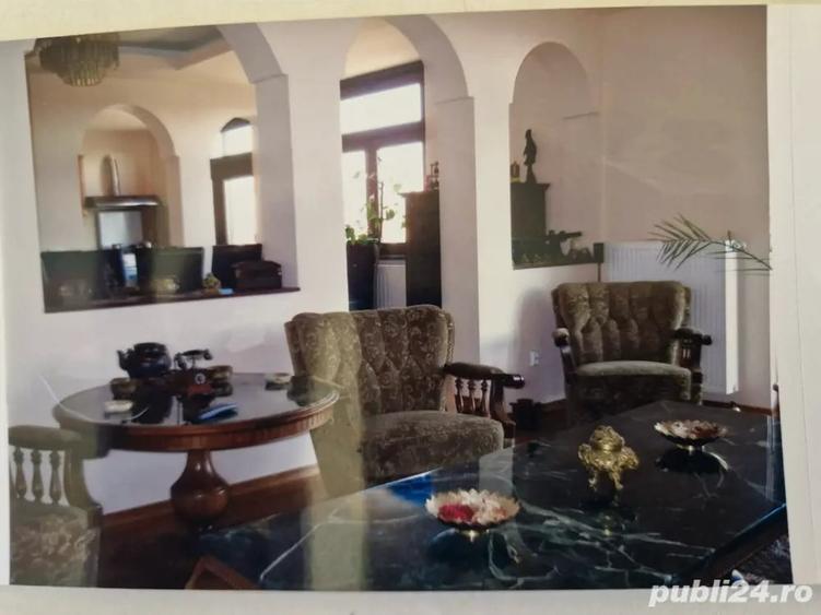 Casă cu 6 camere cu Teren 980 Mp în Unirii