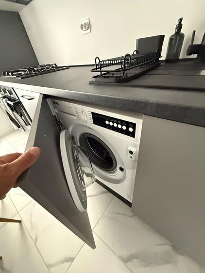 Apartament cu 3 camere decomandat, mobilat în Ștefăneștii de Jos