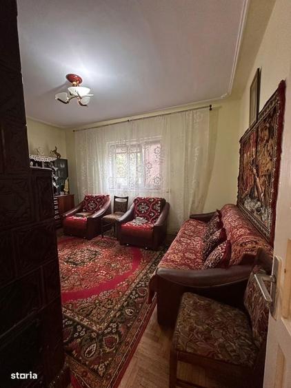 Casă cu 4 camere în Central