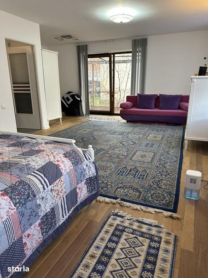 Casă cu 5 camere cu Teren 1430 Mp în Gurghiu
