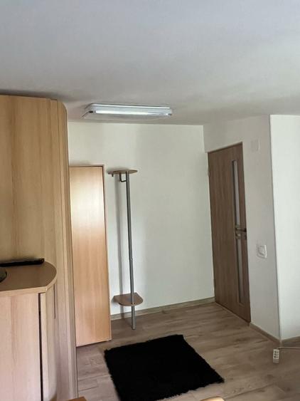 Apartament cu 4 camere decomandat în Brâncoveanu
