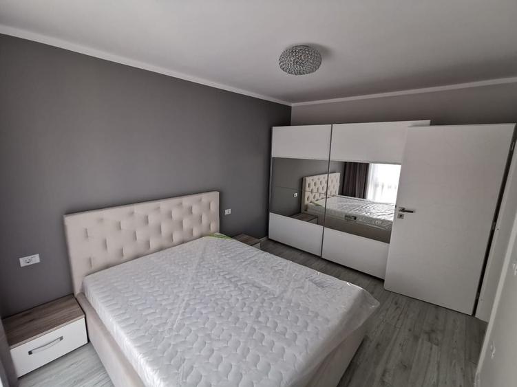 Casă cu 3 camere cu Canalizare în Dumbrăvița