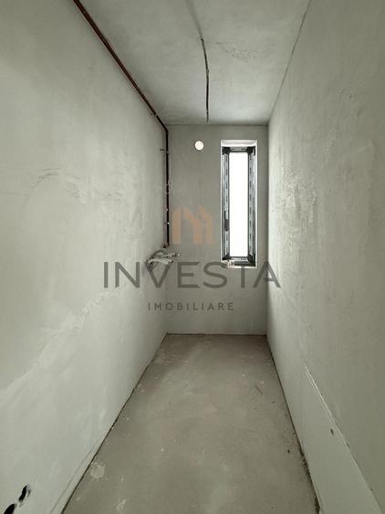 Penthouse cu 4 camere semidecomandat în Europa