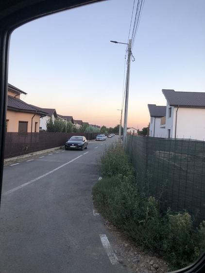 Teren de 4700 mp, în Cazasu