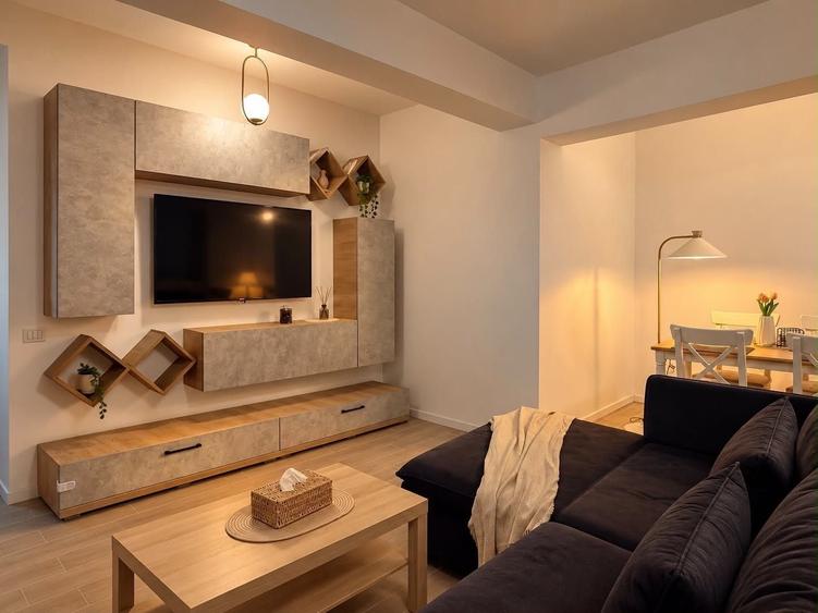 Apartament cu 2 camere semidecomandat în Sud