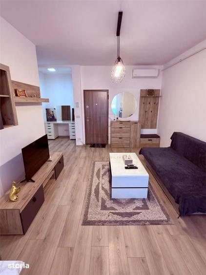 Apartament cu 2 camere semidecomandat în Est