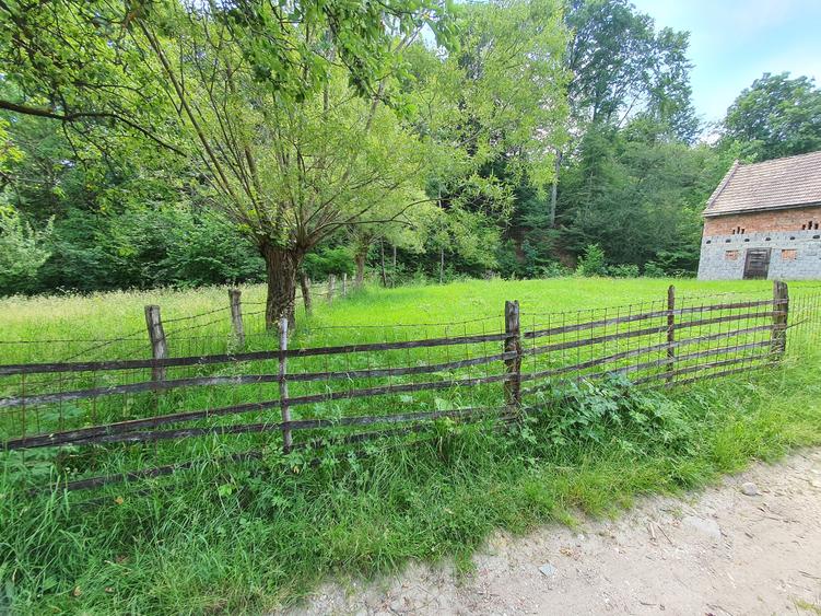 Teren Construcții intravilan de 1060 mp, în Bran