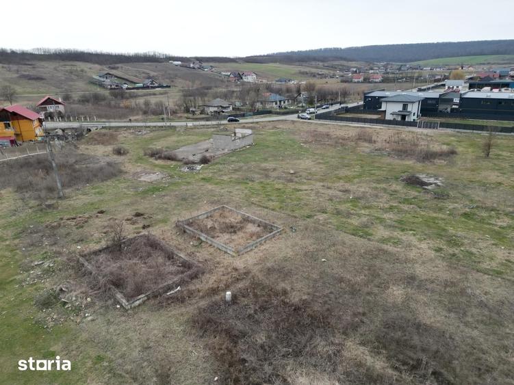 Teren de 3500 mp, în Ciurea