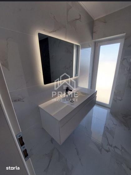 Casă cu 4 camere cu Piscina în Central