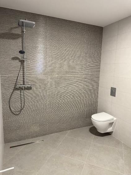 Casă individuală cu 4 camere cu Canalizare în Șendreni