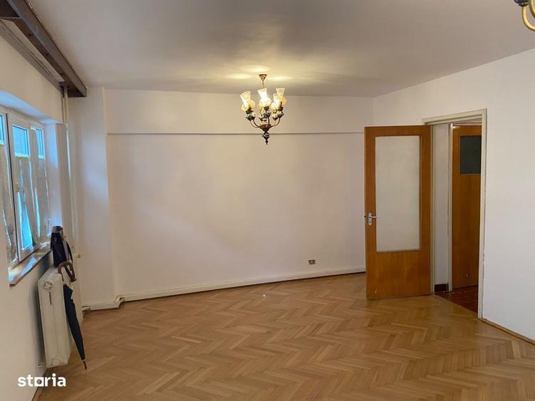 Apartament cu 3 camere decomandat în Dorobanți