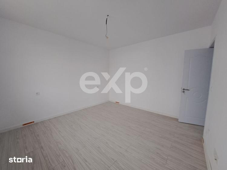 Casă cu 4 camere cu Teren 2500 Mp în Trivale