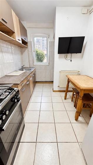 Apartament cu 2 camere semidecomandat, mobilat în Griviței