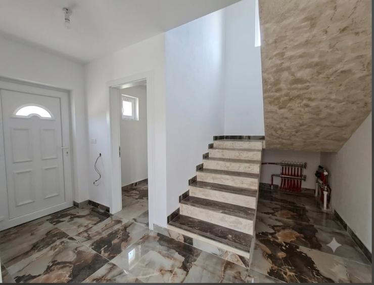 Casă individuală cu 4 camere cu Canalizare în Clinceni