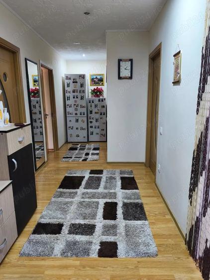 Apartament cu 3 camere decomandat în Ultracentral