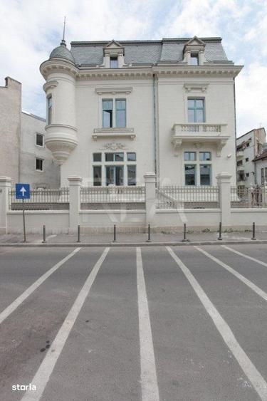 Casă cu 4 camere în Central